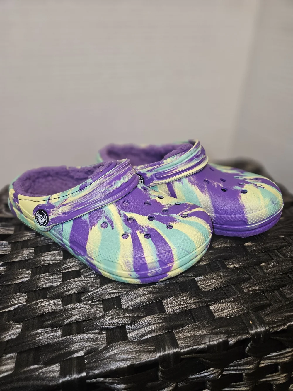 CROCS Kids Tie-Dye Purple, Teal & Yellow Fleece-Lined Clogs